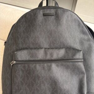 Michael Kors Men’s Backpack Black Signature – Excellent Condition – Authentic
